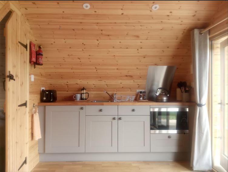 Cosy Cabins At Westfield Farm, Isle Of Wight Yarmouth  Buitenkant foto